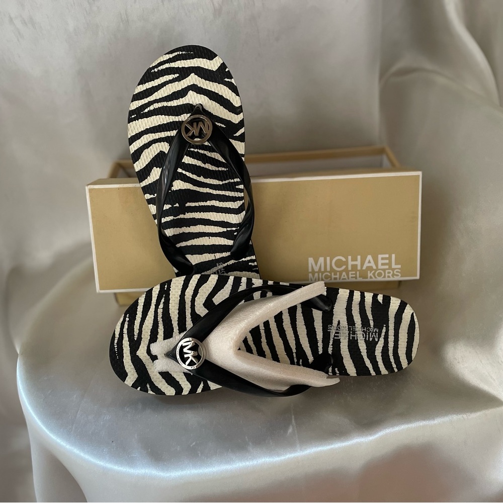 NWT Michael Kors Zebra Print Flip Flops Women’s Size 9M - Picture 3 of 5